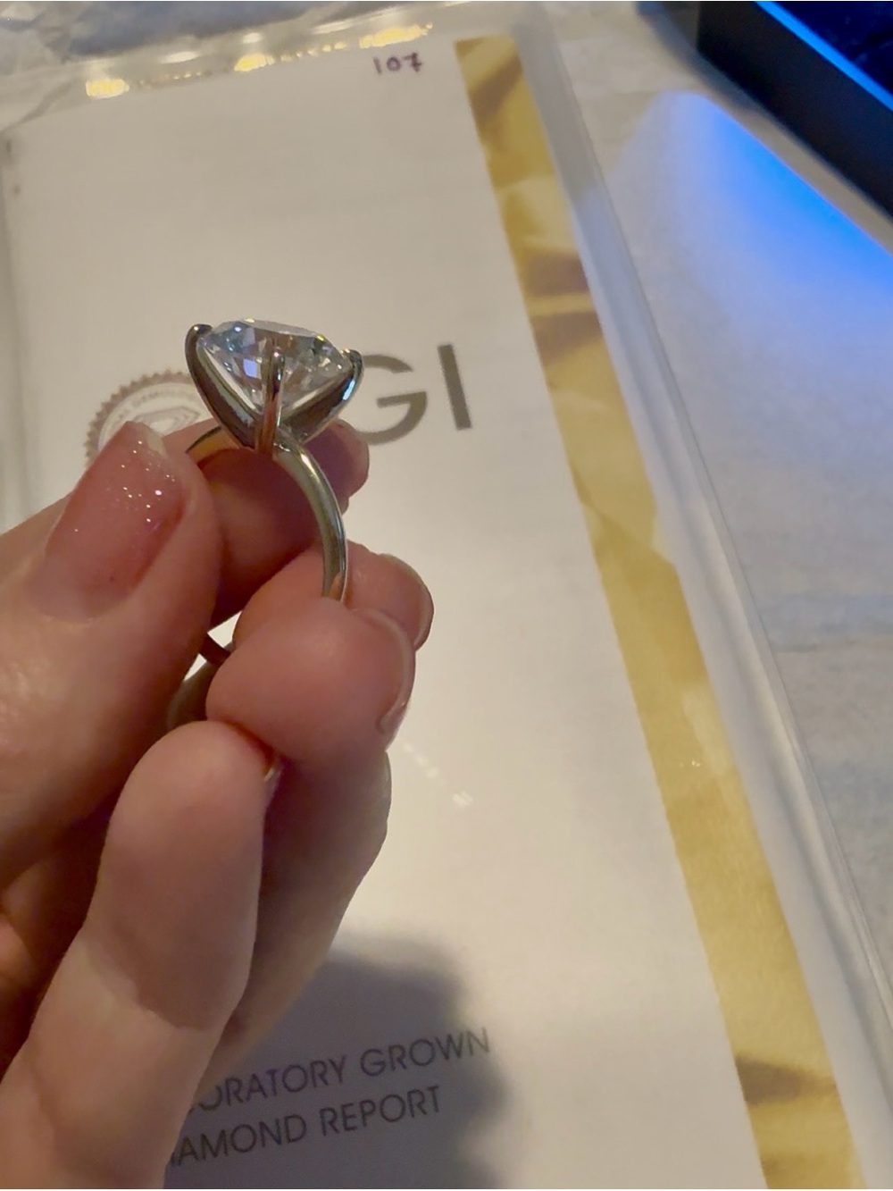 6.08ct Round Diamond in 14kt yellow gold solitaire